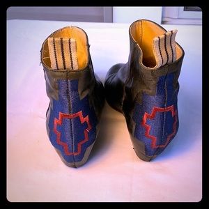 Candela (made in Spain) ankle boots